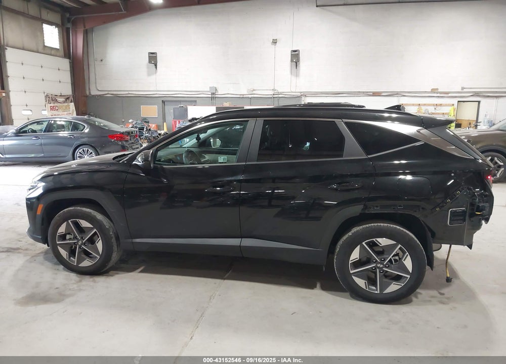 2025 HYUNDAI TUCSON VIN: KM8JBCDE8SU375065