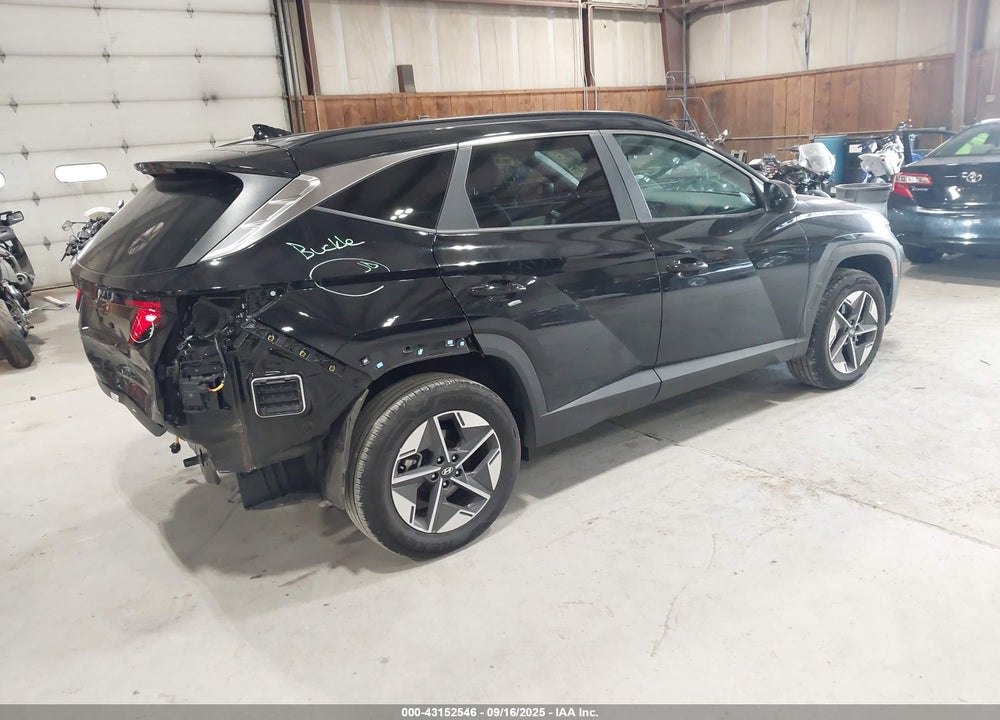 2025 HYUNDAI TUCSON VIN: KM8JBCDE8SU375065