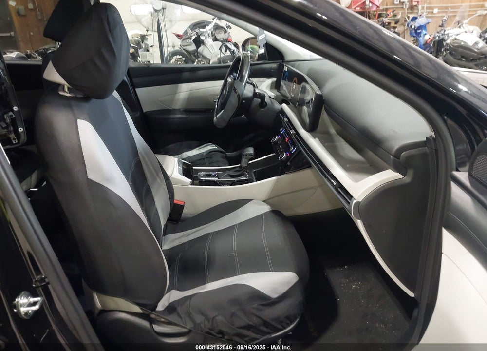 2025 HYUNDAI TUCSON VIN: KM8JBCDE8SU375065