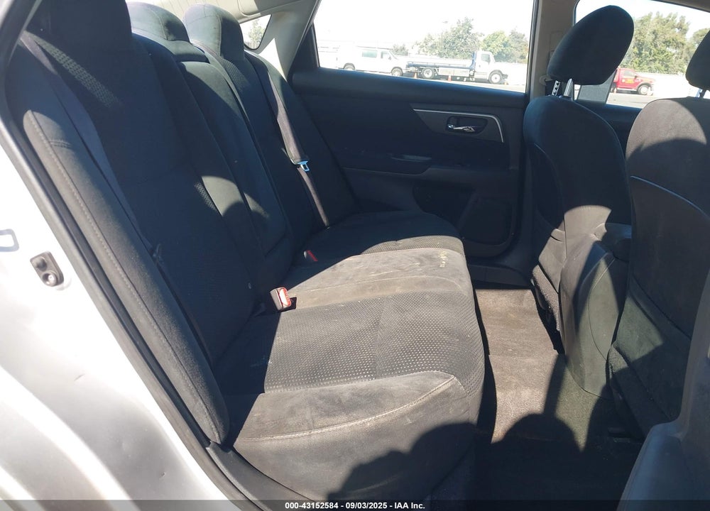 2015 NISSAN ALTIMA VIN: 1N4AL3AP8FC184030
