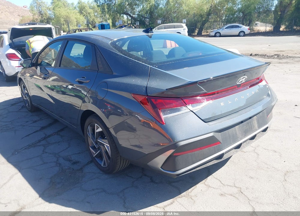 2025 HYUNDAI ELANTRA VIN: KMHLM4DG3SU984963