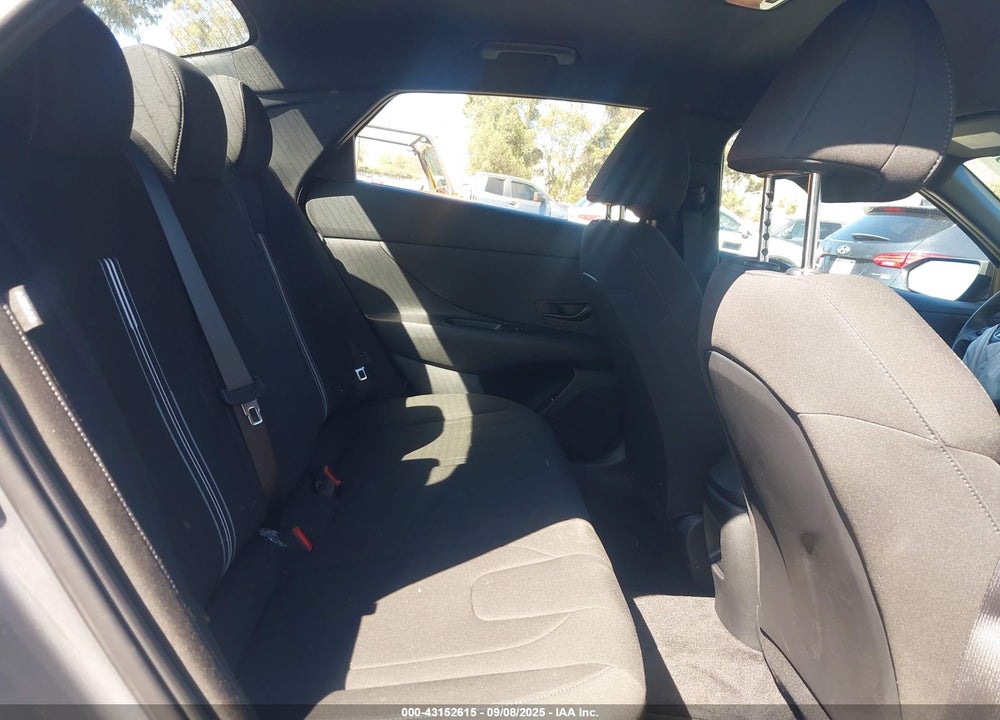 2025 HYUNDAI ELANTRA VIN: KMHLM4DG3SU984963