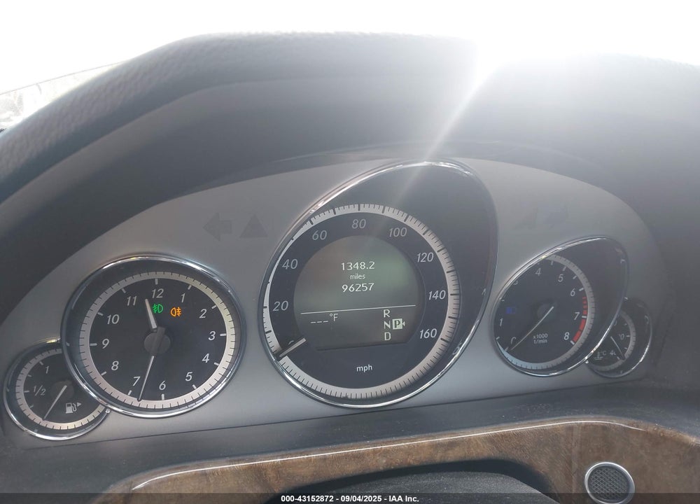 2011 MERCEDES-BENZ E-CLASS VIN: WDDHF8HB5BA431832