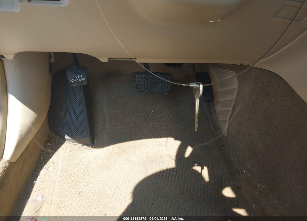2004 TOYOTA AVALON VIN: 4T1BF28B74U382921