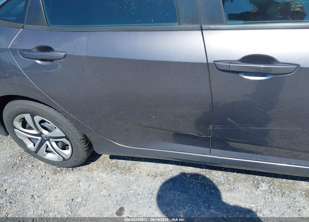 2017 HONDA CIVIC VIN: 19XFC2F57HE048680