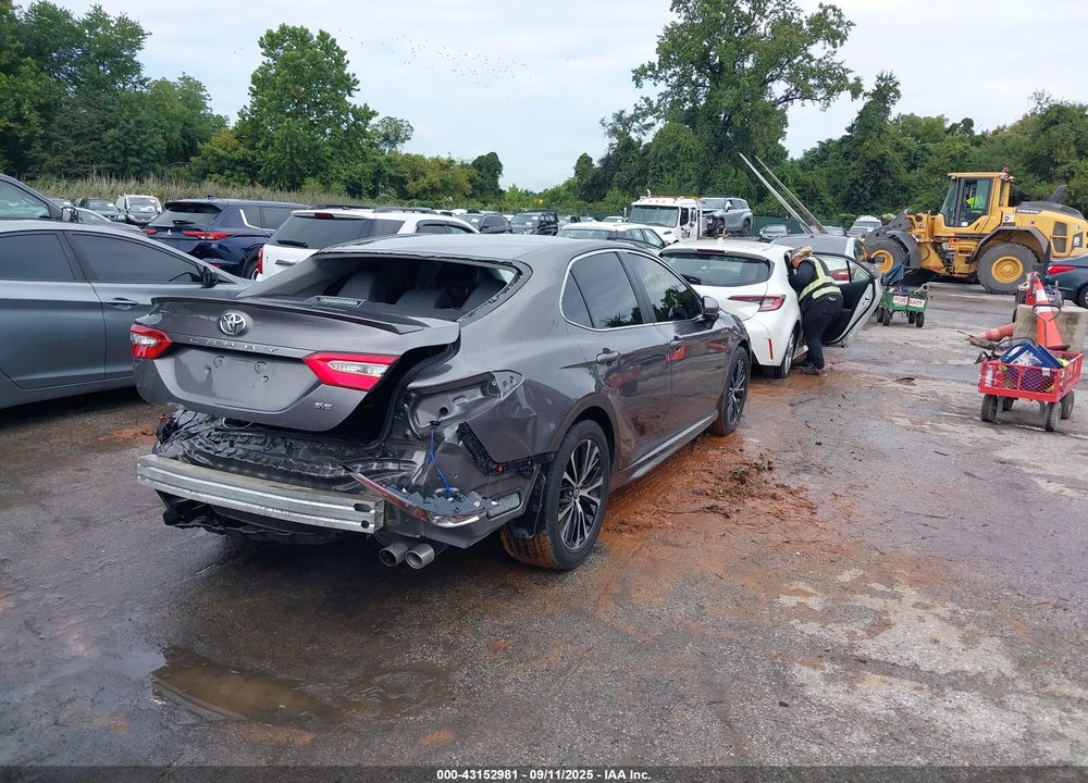 2018 TOYOTA CAMRY SE VIN: 4T1B11HK5JU072769