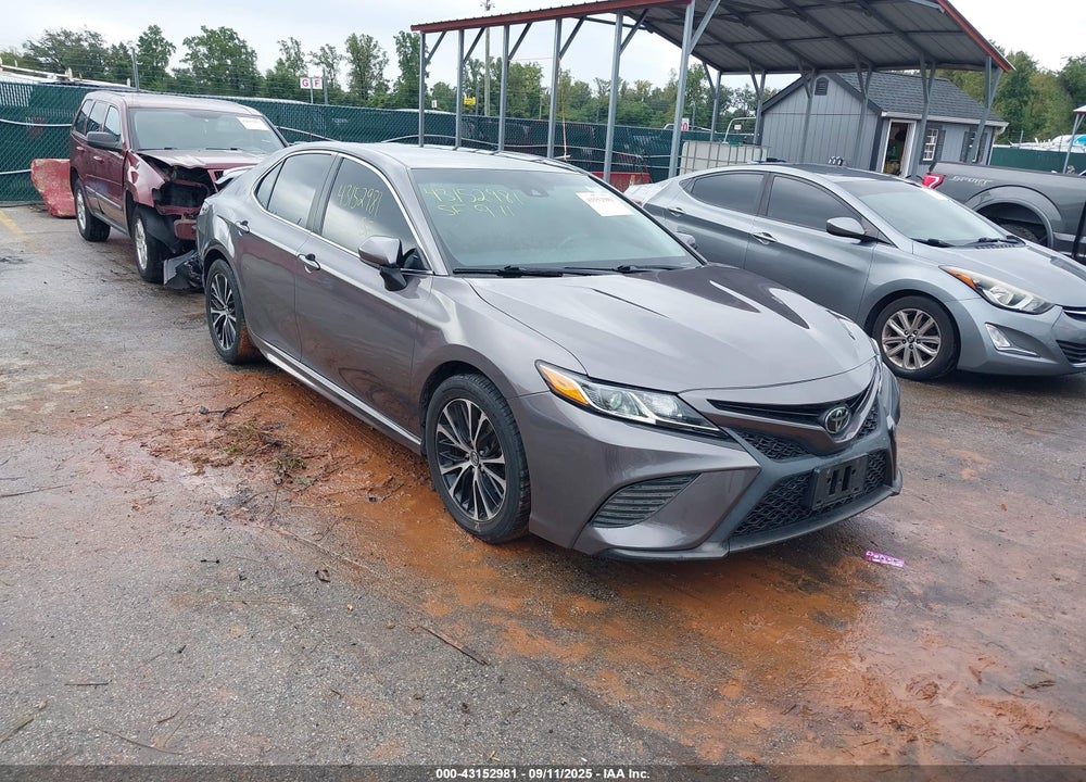 2018 TOYOTA CAMRY SE VIN: 4T1B11HK5JU072769