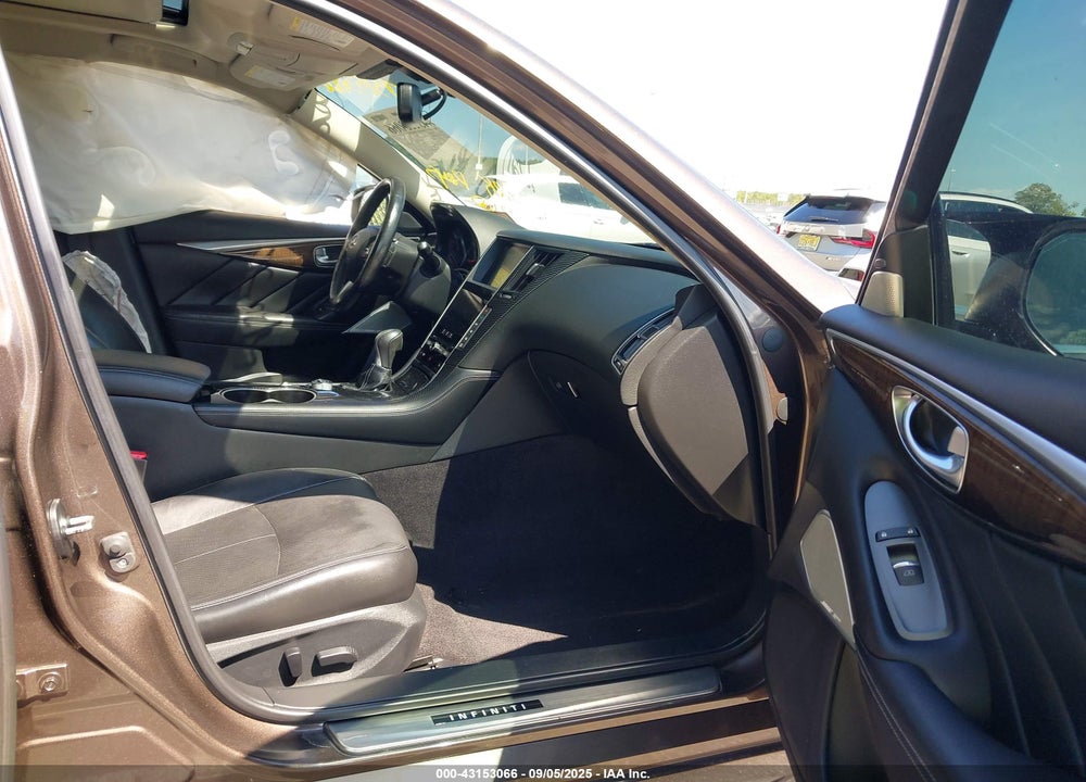 2017 INFINITI Q50 3.0T PREMIUM VIN: JN1EV7AR8HM838880