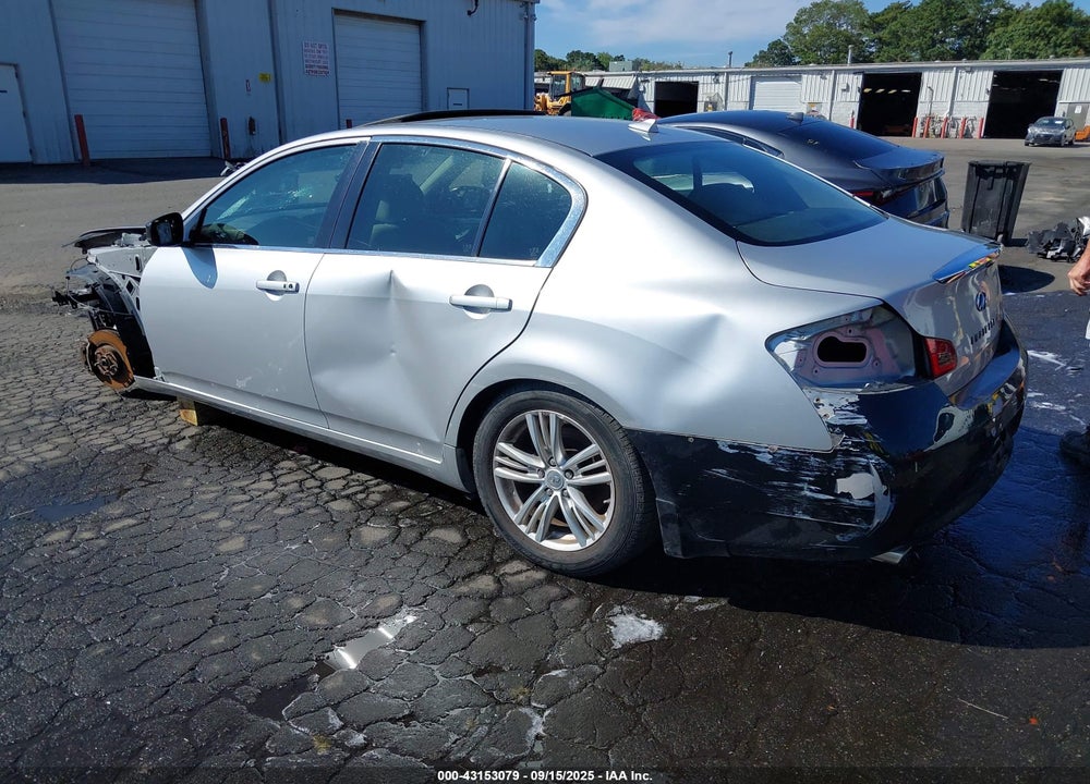 2015 INFINITI Q40 VIN: JN1CV6AR8FM650035