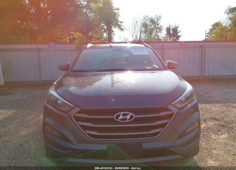 2016 HYUNDAI TUCSON VIN: KM8J33A2XGU142271