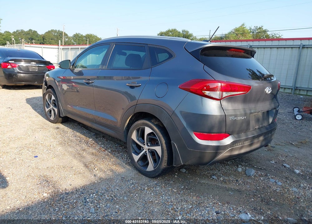 2016 HYUNDAI TUCSON VIN: KM8J33A2XGU142271