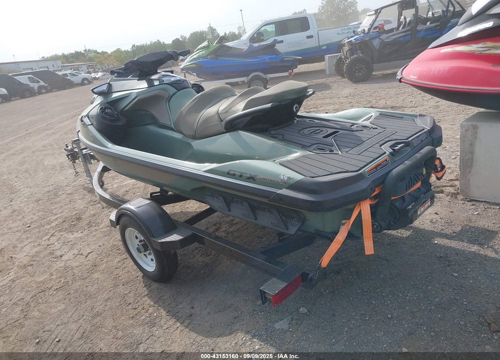 2022 SEADOO GTX-300 LIMITED VIN: 00000YDV70539C222