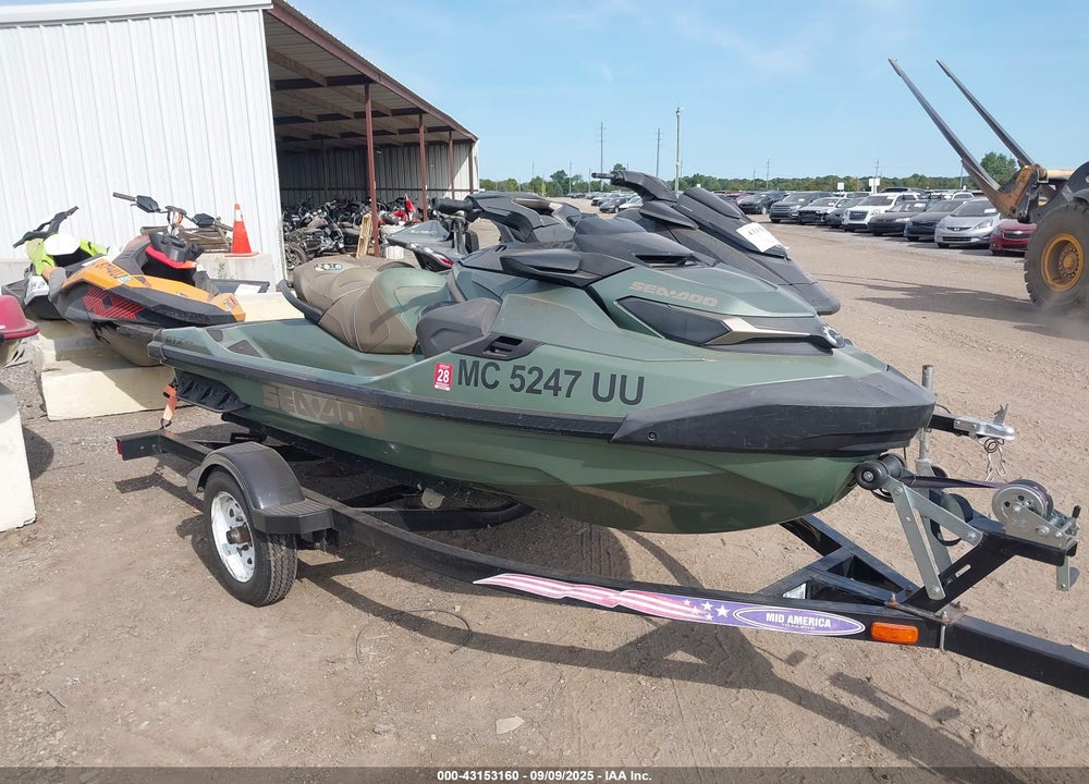 2022 SEADOO GTX-300 LIMITED VIN: 00000YDV70539C222