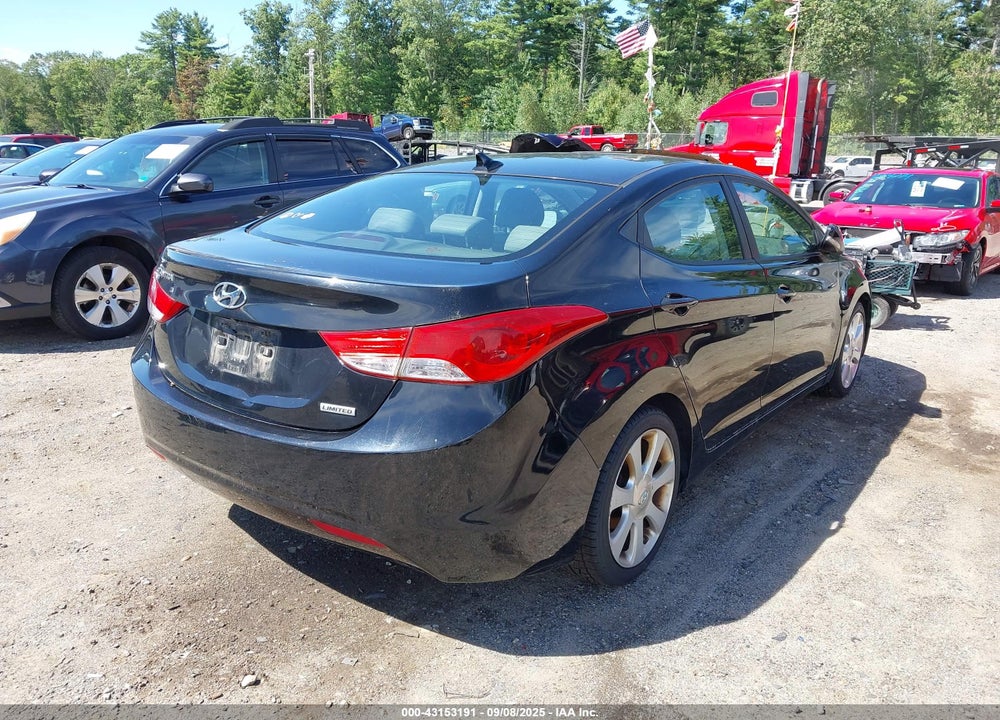 2013 HYUNDAI ELANTRA VIN: KMHDH4AE3DU572606