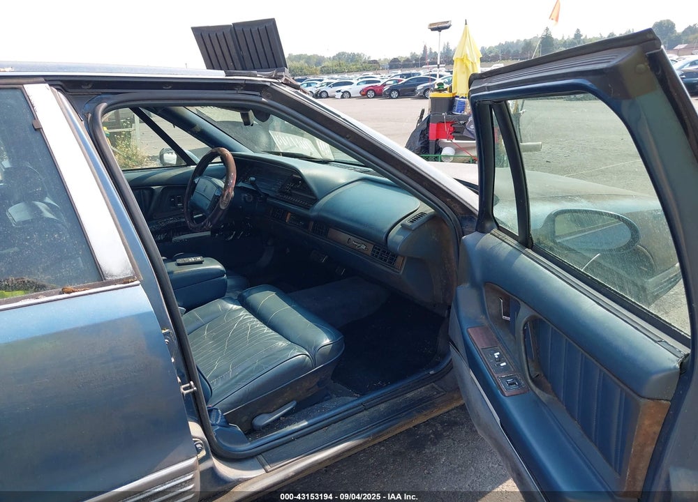1992 OLDSMOBILE 98 REGENCY ELITE VIN: 1G3CW53L4N4308917
