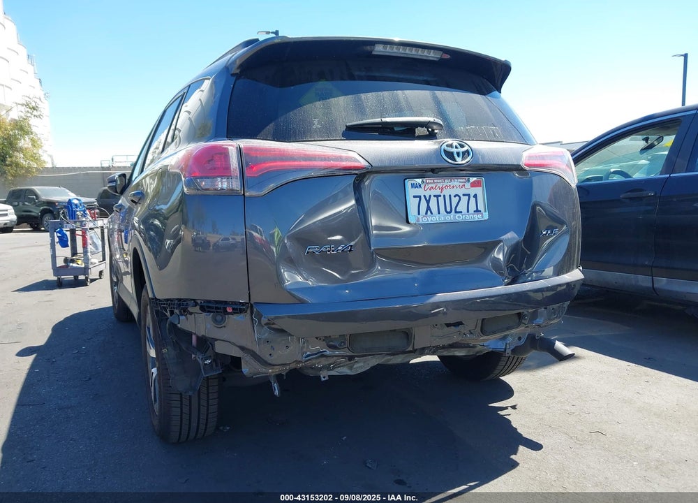 2017 TOYOTA RAV4 XLE VIN: JTMWFREV9HJ125280