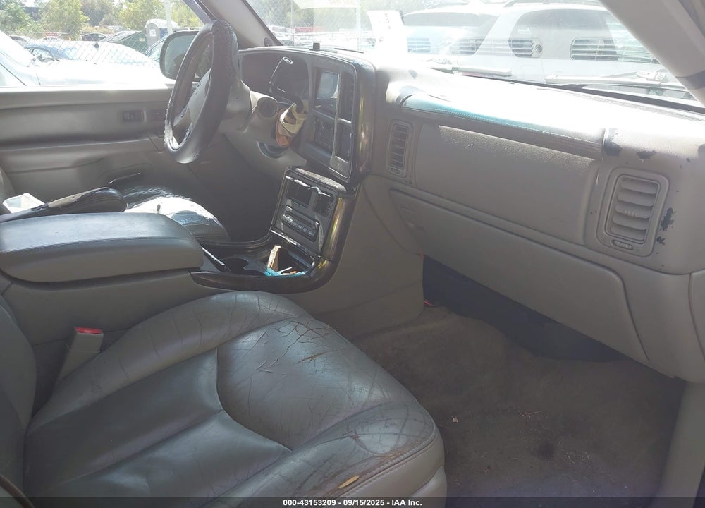 2005 GMC YUKON XL 1500 DENALI VIN: 1GKFK66U55J144845