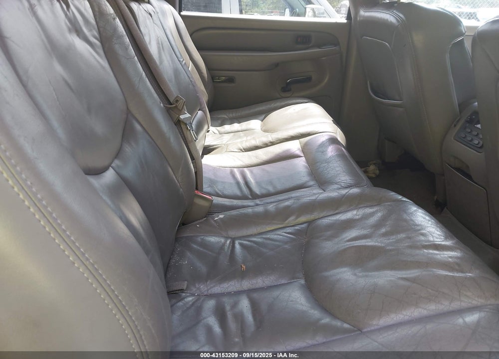 2005 GMC YUKON XL 1500 DENALI VIN: 1GKFK66U55J144845