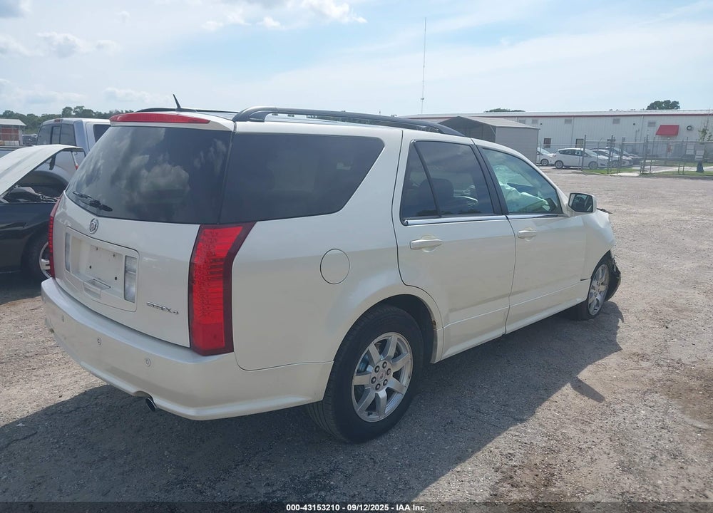 2007 CADILLAC SRX VIN: 1GYEE637270186583