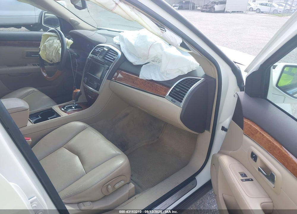 2007 CADILLAC SRX VIN: 1GYEE637270186583