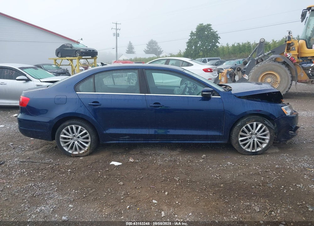 2011 VOLKSWAGEN JETTA VIN: 3VWLZ7AJ5BM345041