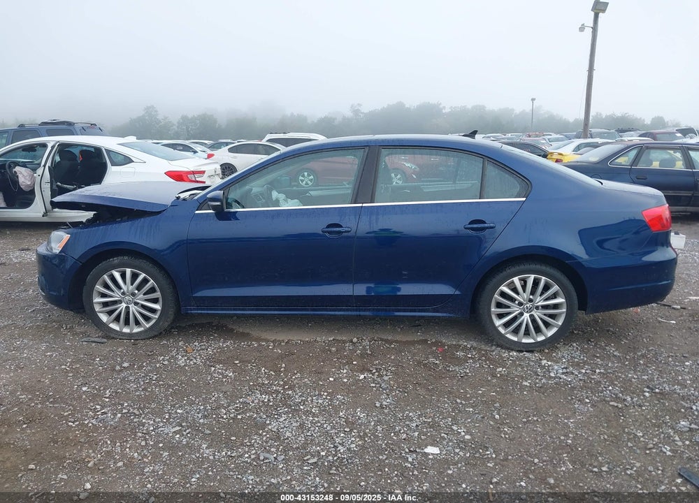 2011 VOLKSWAGEN JETTA VIN: 3VWLZ7AJ5BM345041