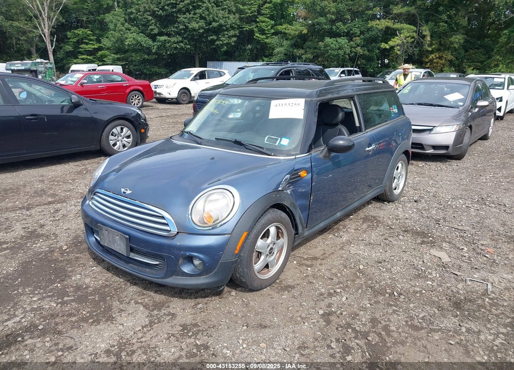2011 MINI COOPER CLUBMAN VIN: WMWZF3C52BT188257
