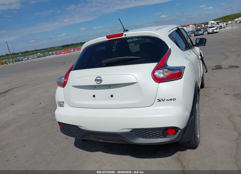 2015 NISSAN JUKE VIN: JN8AF5MV4FT561397