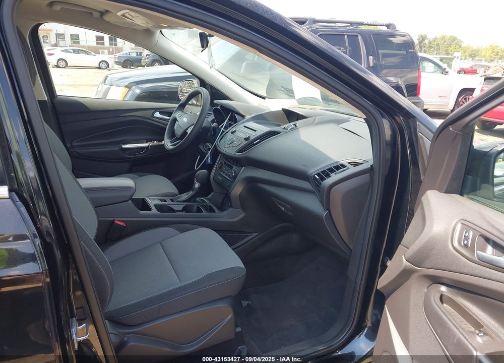 2017 FORD ESCAPE SE VIN: 1FMCU0GD3HUD51270