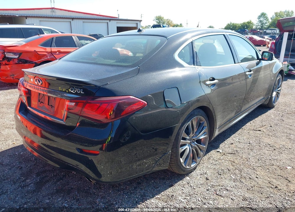 2017 INFINITI Q70 VIN: JN1BY1PR1HM210707
