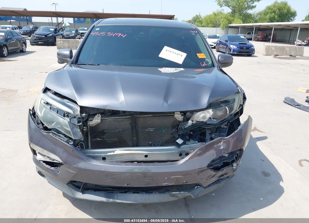 2018 HONDA PILOT VIN: 5FNYF5H64JB015238