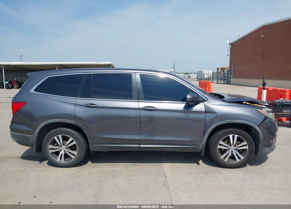 2018 HONDA PILOT VIN: 5FNYF5H64JB015238