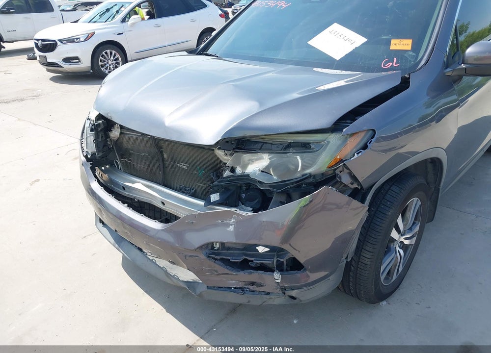 2018 HONDA PILOT VIN: 5FNYF5H64JB015238