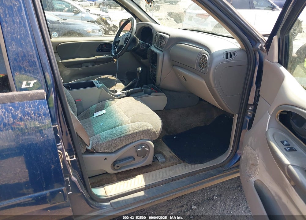 2002 CHEVROLET TRAILBLAZER VIN: 1GNDS13S922428209