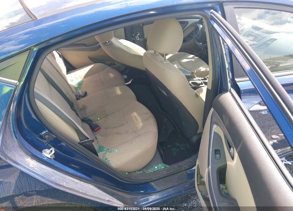 2016 HYUNDAI ELANTRA VIN: 5NPDH4AE9GH705274