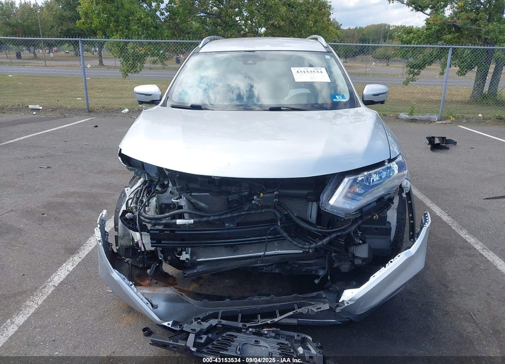 2019 NISSAN ROGUE SV VIN: 5N1AT2MV0KC827569