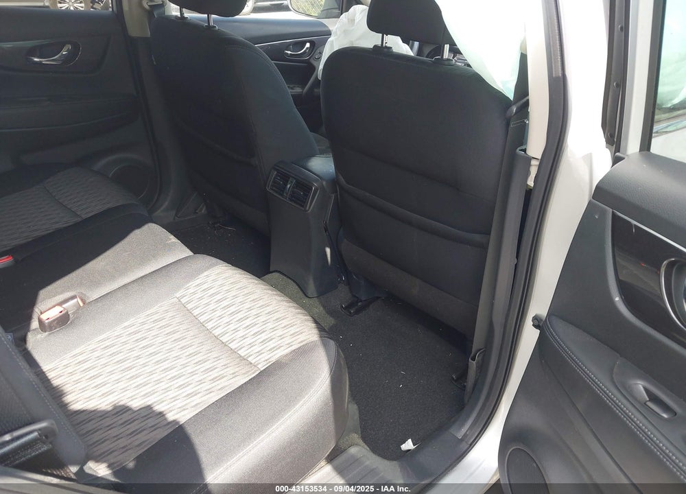 2019 NISSAN ROGUE SV VIN: 5N1AT2MV0KC827569