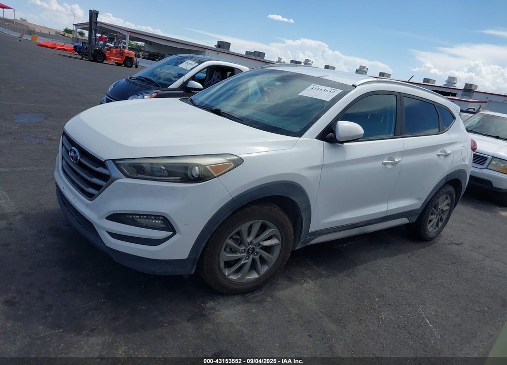 2017 HYUNDAI TUCSON SE VIN: KM8J33A46HU446779
