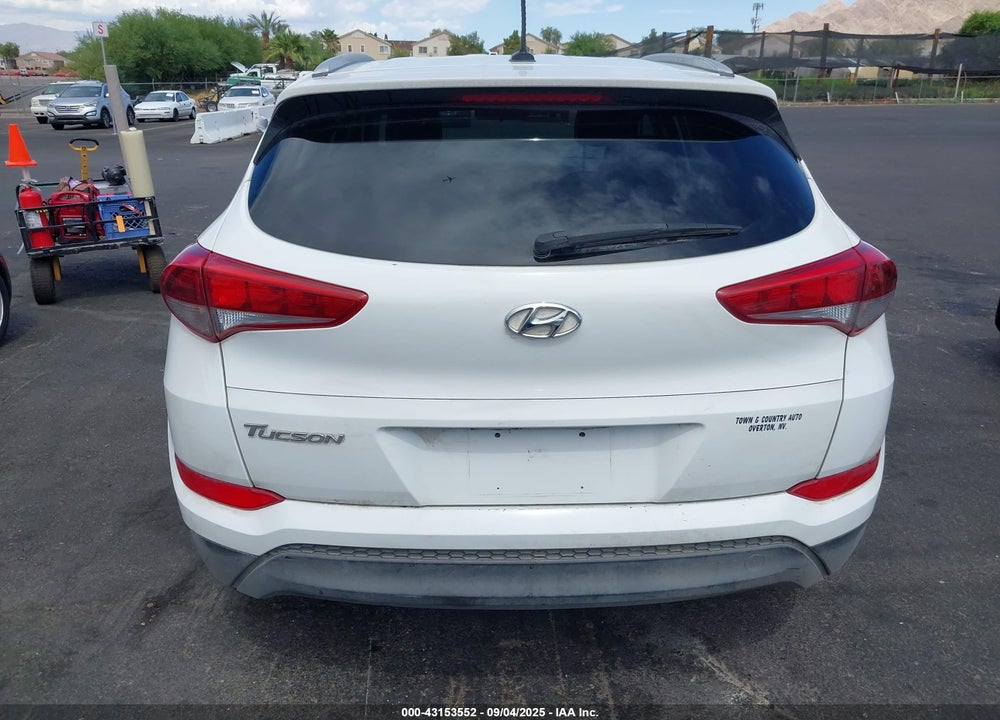 2017 HYUNDAI TUCSON SE VIN: KM8J33A46HU446779