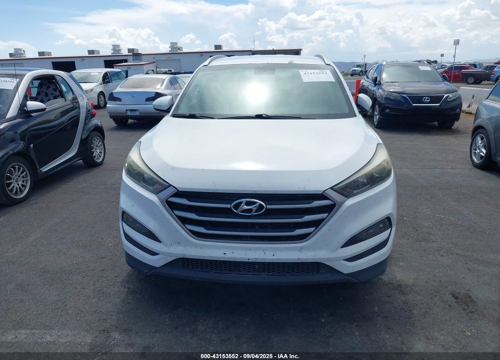 2017 HYUNDAI TUCSON SE VIN: KM8J33A46HU446779