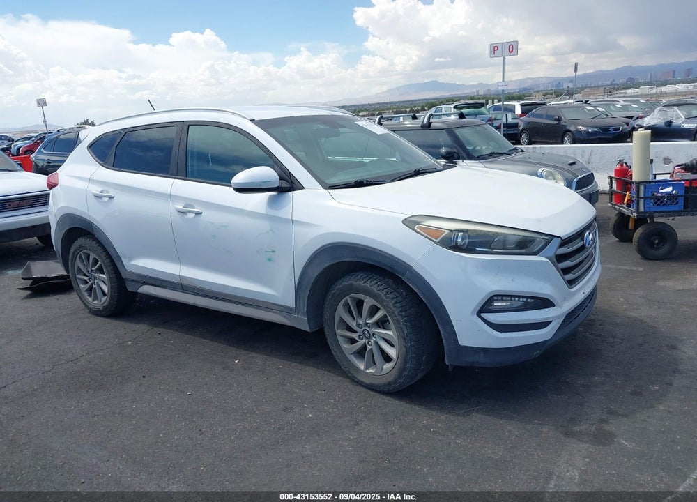 2017 HYUNDAI TUCSON SE VIN: KM8J33A46HU446779