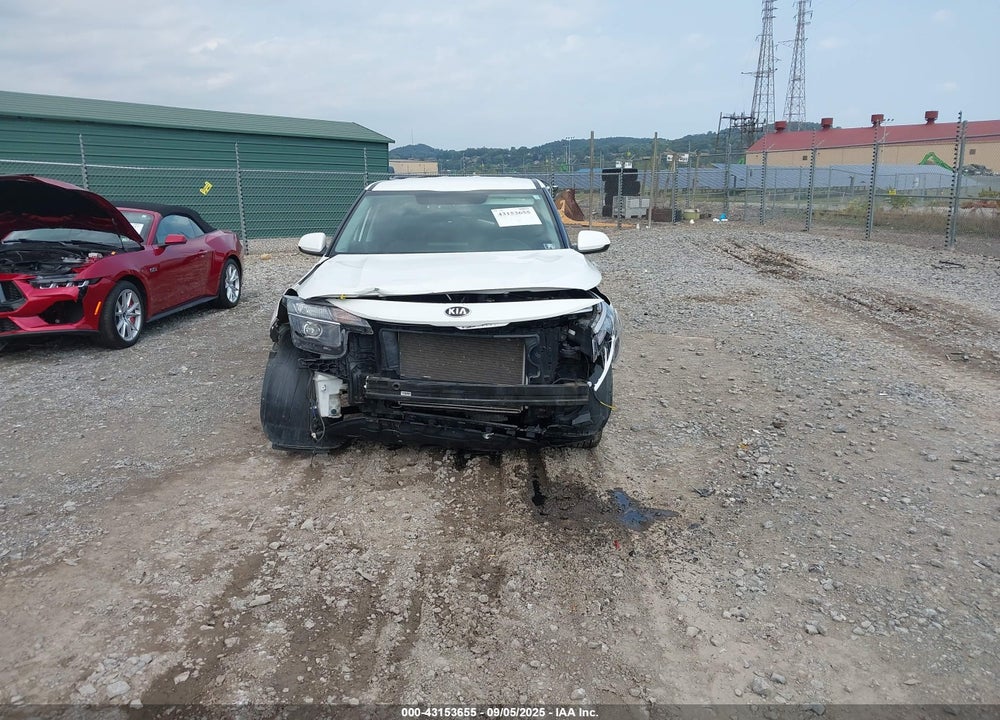2021 KIA SELTOS VIN: KNDEPCAA2M7152742