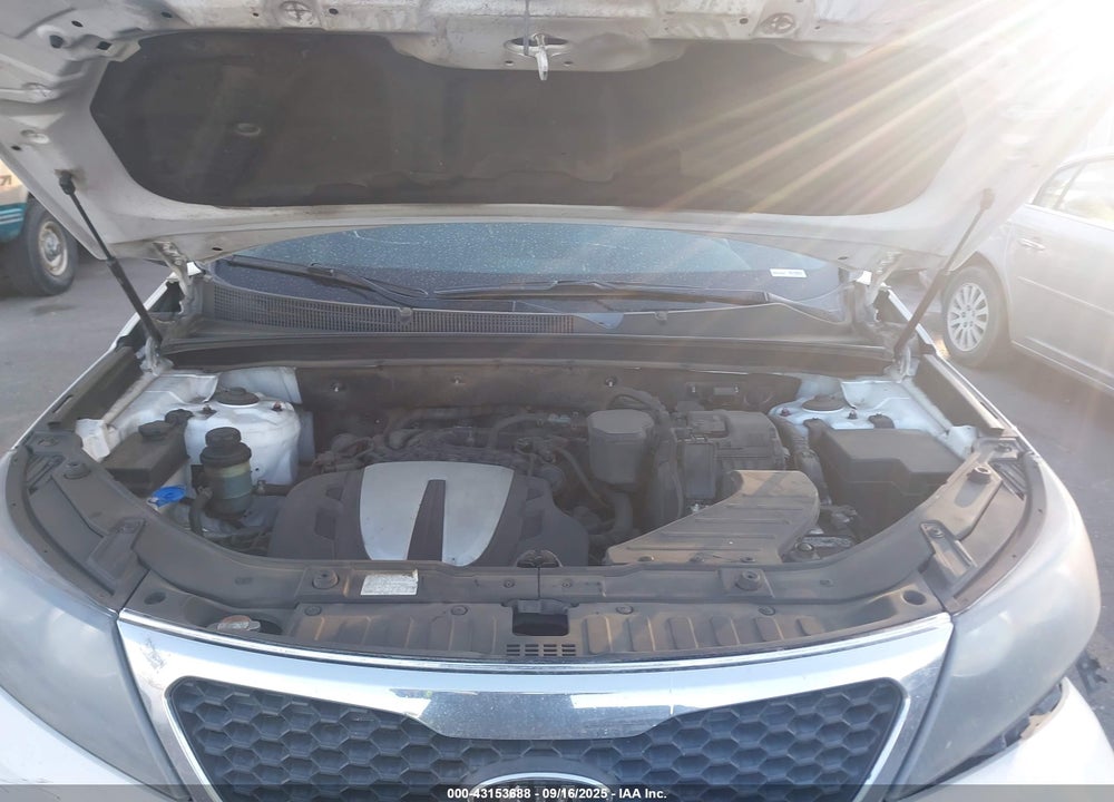 2013 KIA SORENTO VIN: 5XYKUDA24DG339137