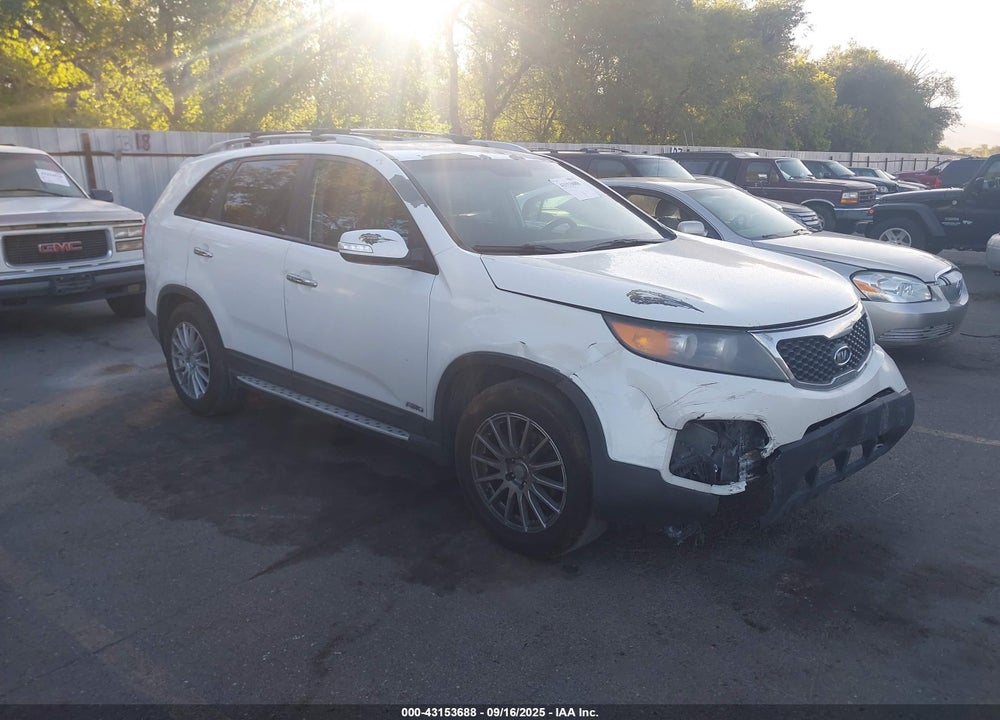 2013 KIA SORENTO VIN: 5XYKUDA24DG339137