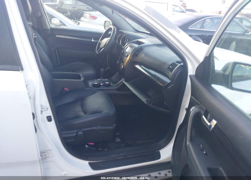 2013 KIA SORENTO VIN: 5XYKUDA24DG339137