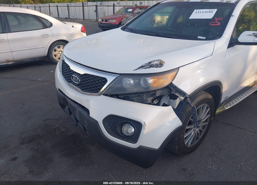 2013 KIA SORENTO VIN: 5XYKUDA24DG339137