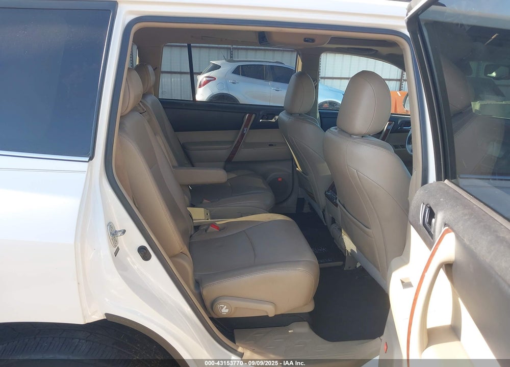 2013 TOYOTA HIGHLANDER LIMITED V6 VIN: 5TDDK3EH0DS207874