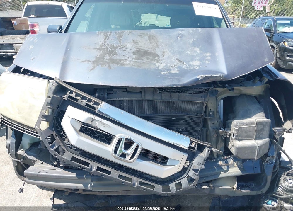 2011 HONDA PILOT VIN: 5FNYF3H67BB037353