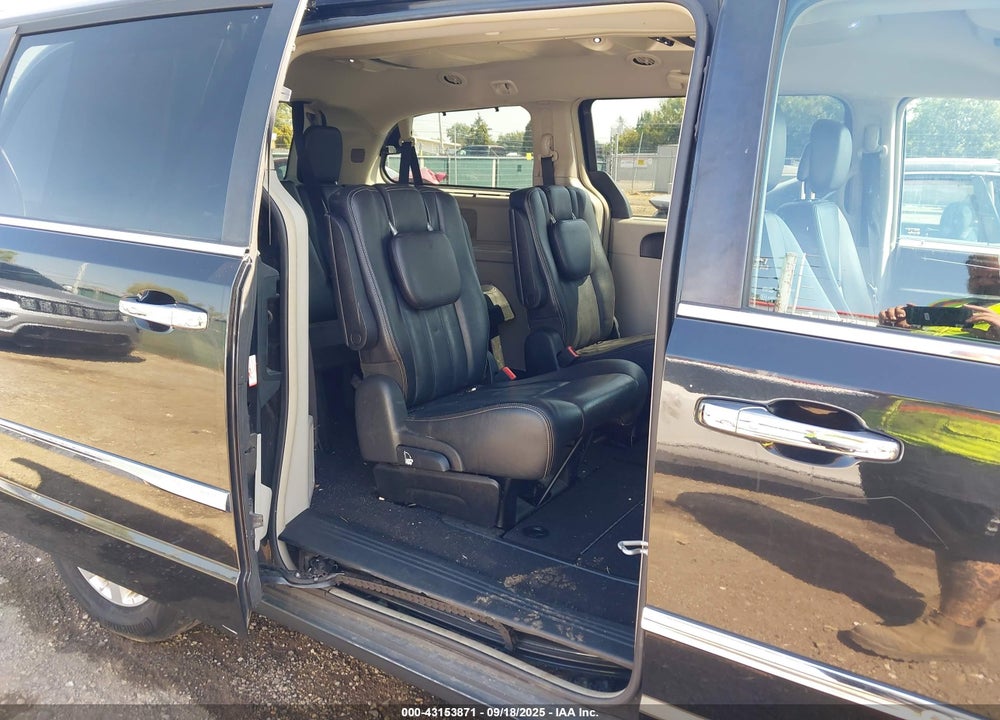 2012 CHRYSLER TOWN & COUNTRY TOURING-L VIN: 2C4RC1CG7CR176003