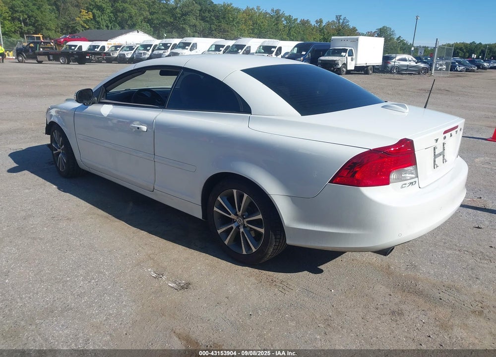 2011 VOLVO C70 VIN: YV1672MC2BJ116703